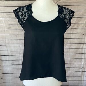 Puckered Lace Black Crepe Cap Sleeve Scoop Neck Blouse, Size Small